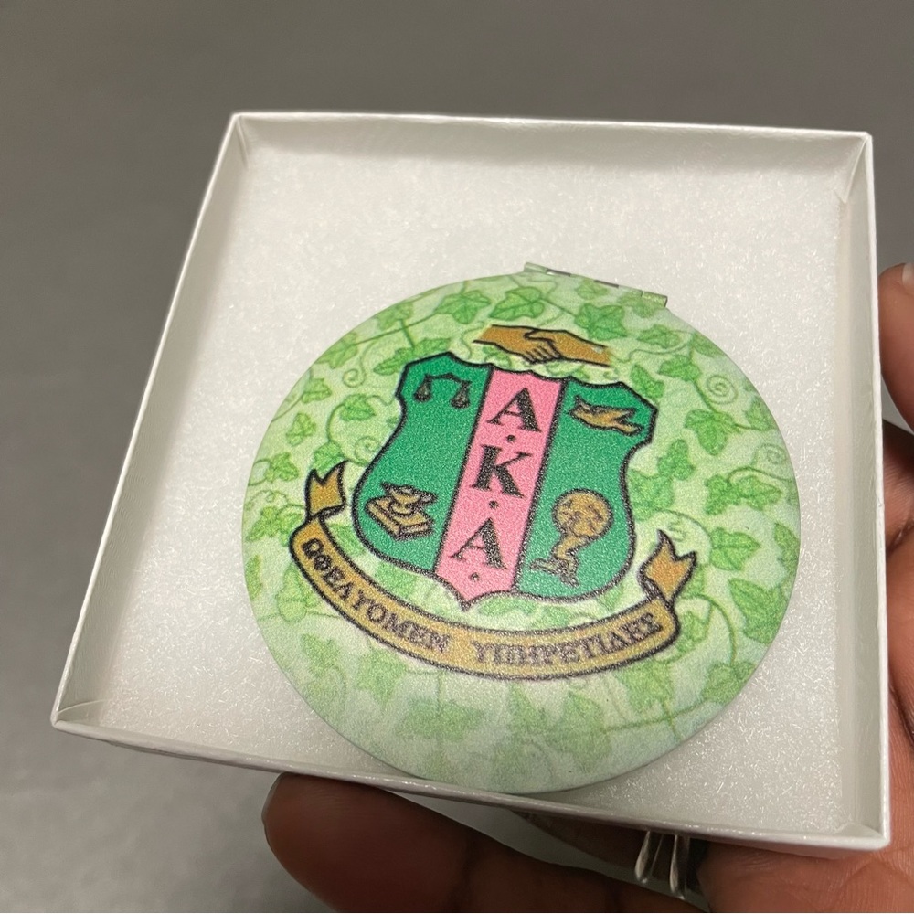 AKA Pocket Mirror !!